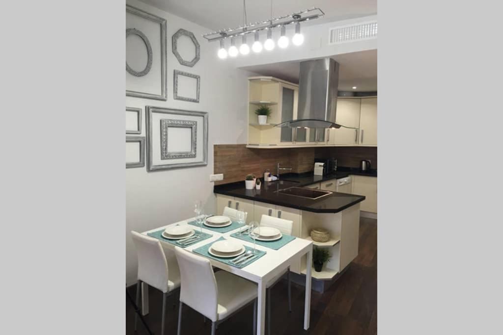 New!!! Luxury City Center & Private Terrace Málaga Kültér fotó