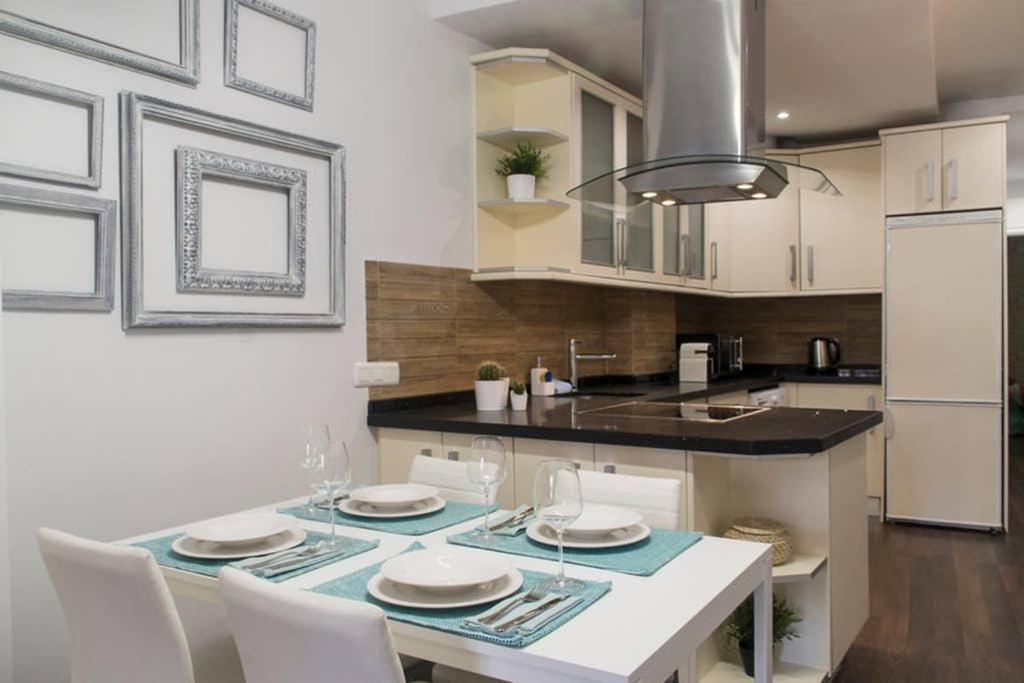 New!!! Luxury City Center & Private Terrace Málaga Kültér fotó